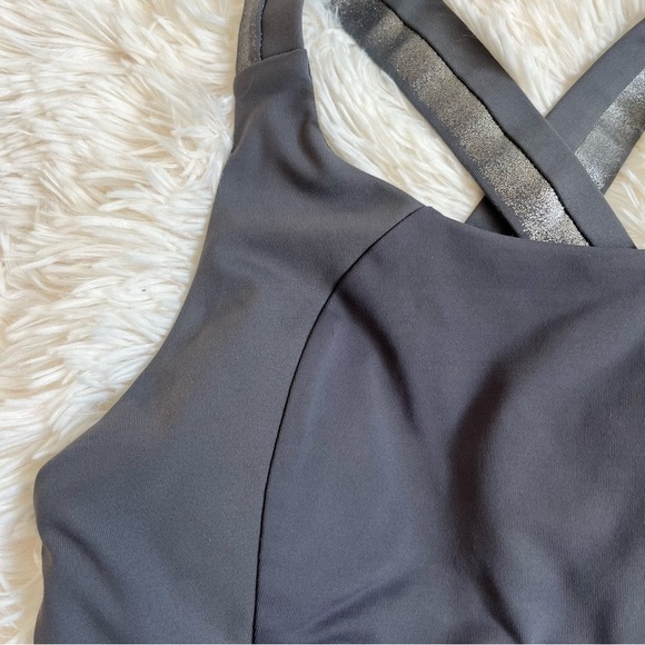 Lululemon Power Position Sports Bra Size 4 Gray Silver Metallic - Picture 4 of 8
